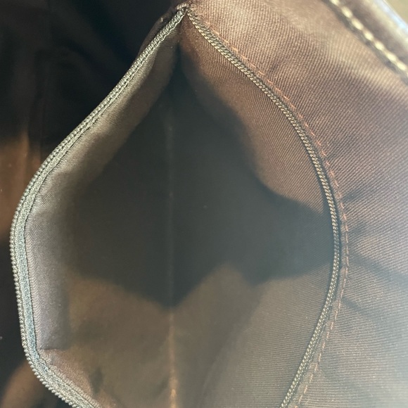 Gucci Medium Canvas Abbey Purse - Picture 16 of 16